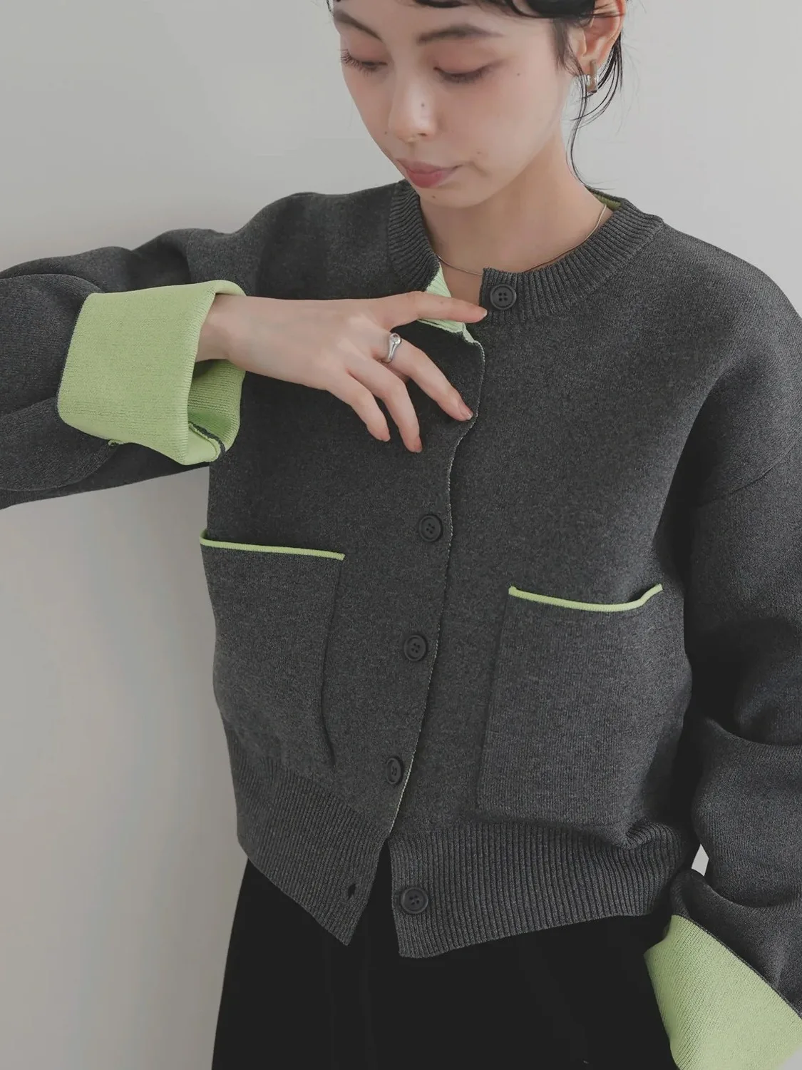 

High-End Color Block Knitted Sweater Cardigan Short Outerwear Fashion Simple Women's Top Commute Style Pure Color round Neck