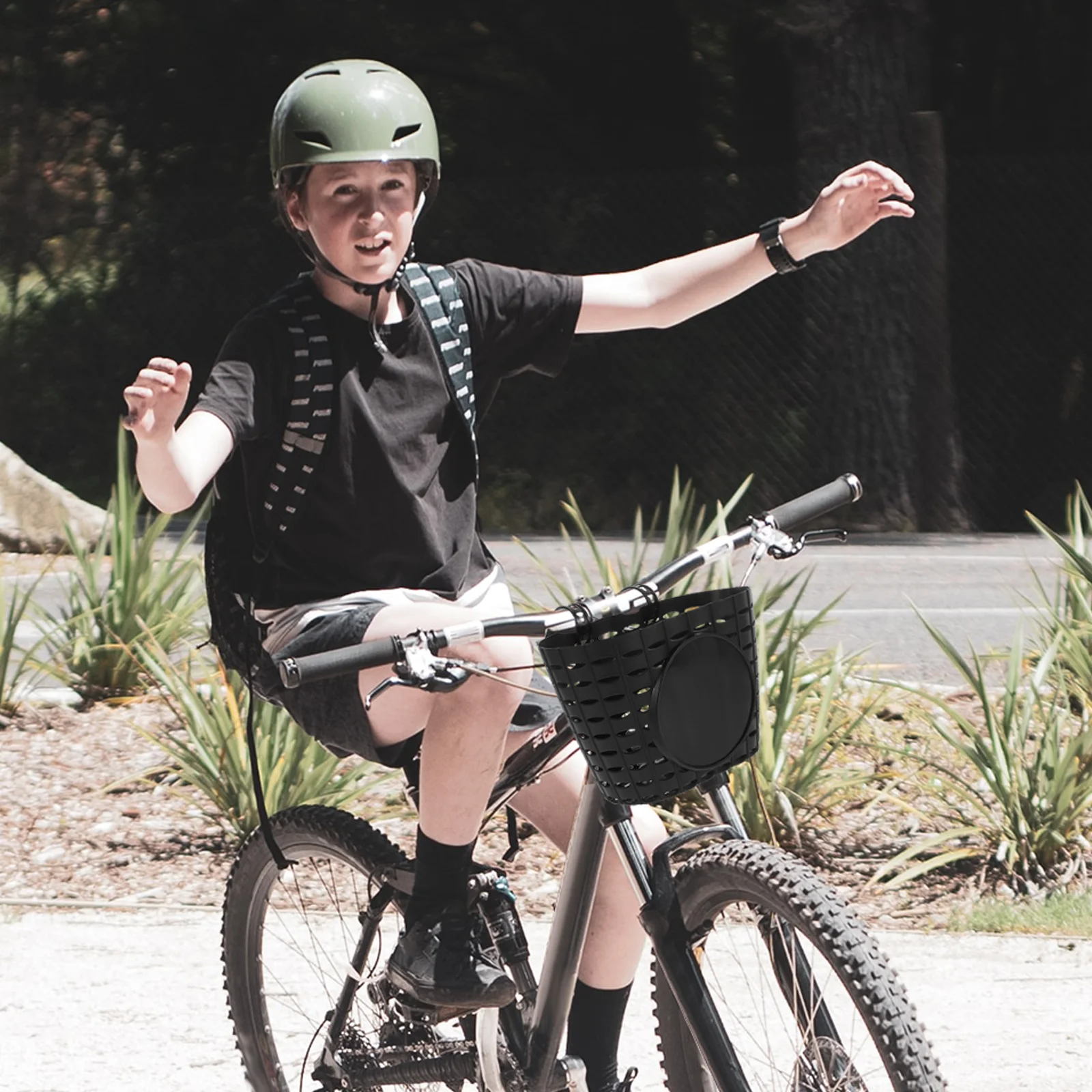 

1Pcs Thickened Plastic Bike Basket Black Detachable Storage Basket Front Handlebar Easy Install Outdoor Cycling Necessity