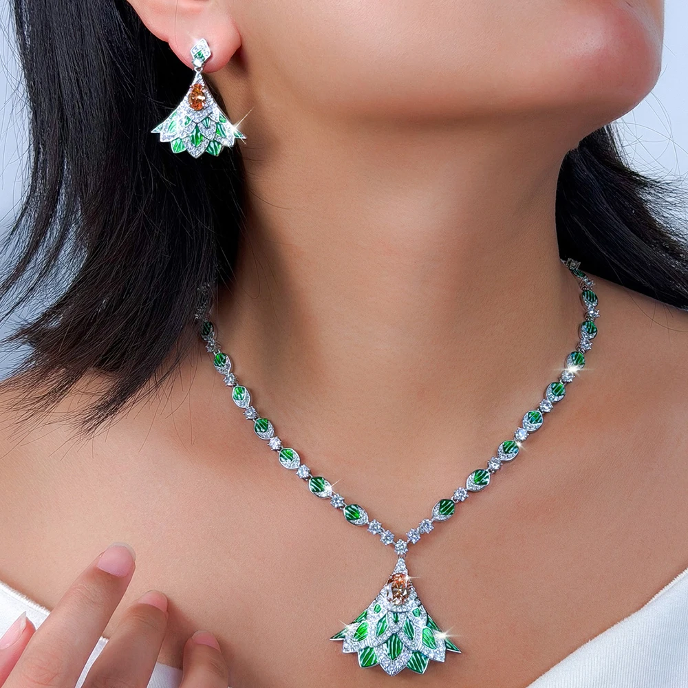 Pera Green Enamel Sparkly Zirconia Jewelry Set Peacock Fan Necklace Earrings for Women Wedding Banquet Party Jewelry Gift J090