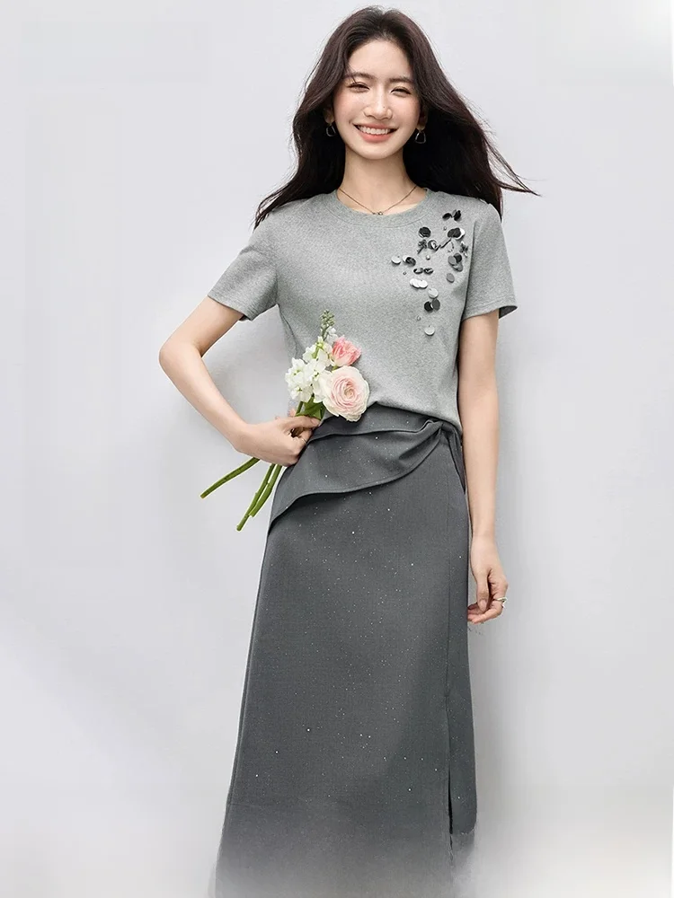 

Unique Beautiful Commute Set Women's Silver Foil T-Shirt Short Sleeve round Neck Cotton Top with Elegant Half-length Skirt