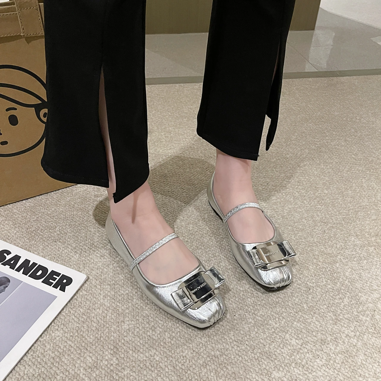 

New 2024 Silver Ballet Shoes Women's French Square Headed Shallow Mouth Flat Bottom Straight Line with Mary Jane Single Shoes