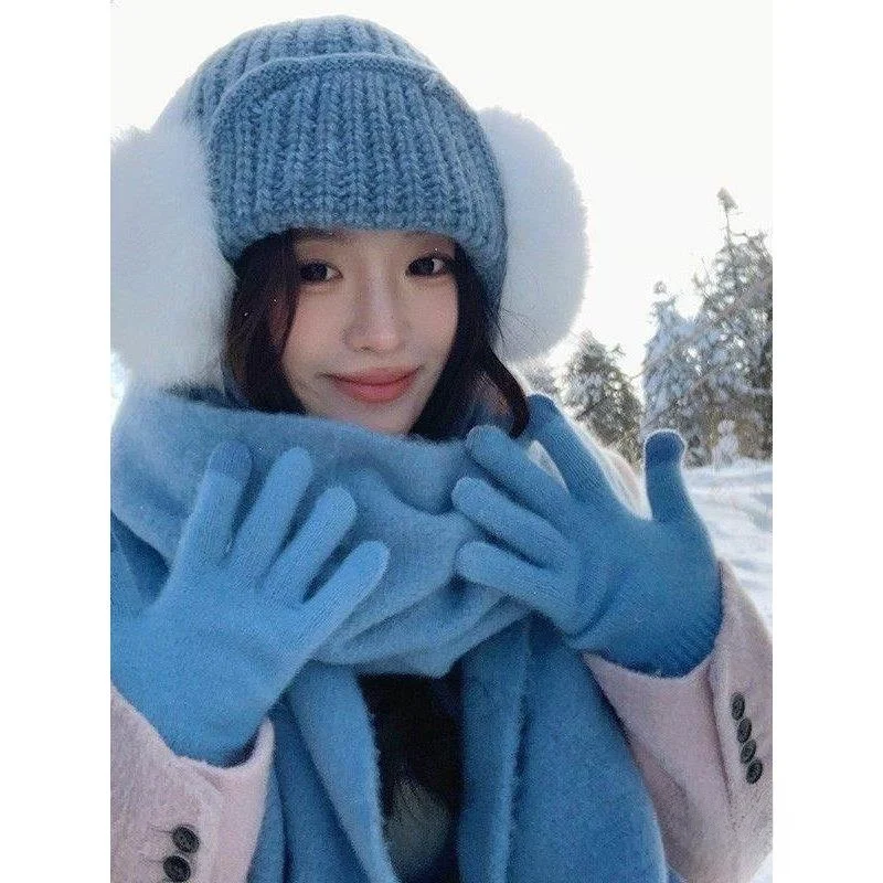 conjunto-de-gorro-cachecol-e-luvas-de-trico-protetores-de-orelha-azul-para-clima-nevado-colecao-inverno-aconchegante-2026-trio-da-moda
