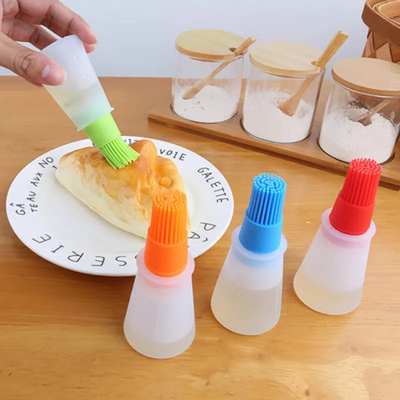 Barbecue Oil Brush Oil Dispenser with Brush High Temperature Resistant Silicone Seasoning Bottle Brush Kitchen Baking Gadgets