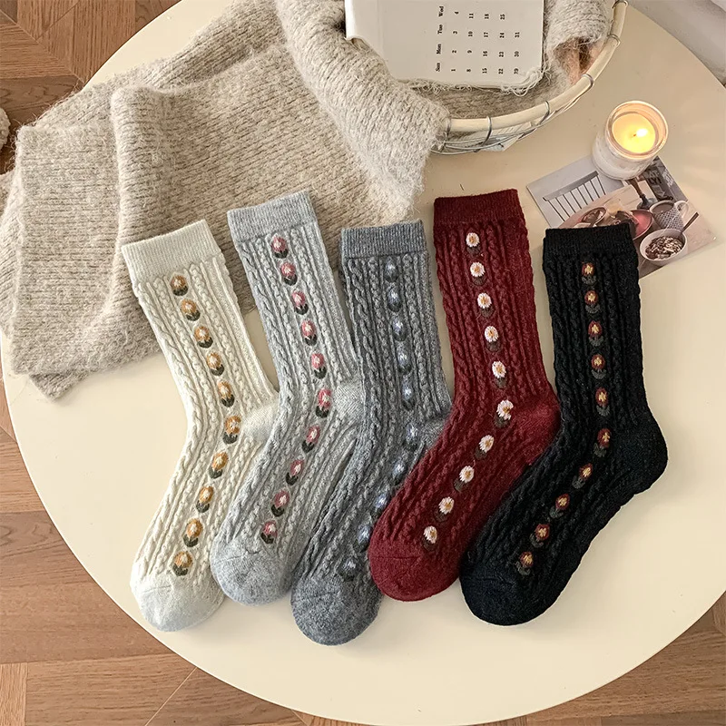

Korean Sweet Floral Wool Mid-Calf Socks Cable Knit Slouchy Socks Thermal Winter Warm Crew Socks Vintage Patterned Boot