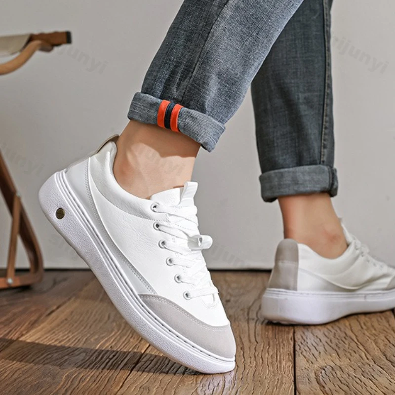 

Men's Board Shoes Spring Autumn New Lightweight Comfortable Soft Sole Casual Shoes Outdoor Non Slip Fashion Cross Tied Sneakers