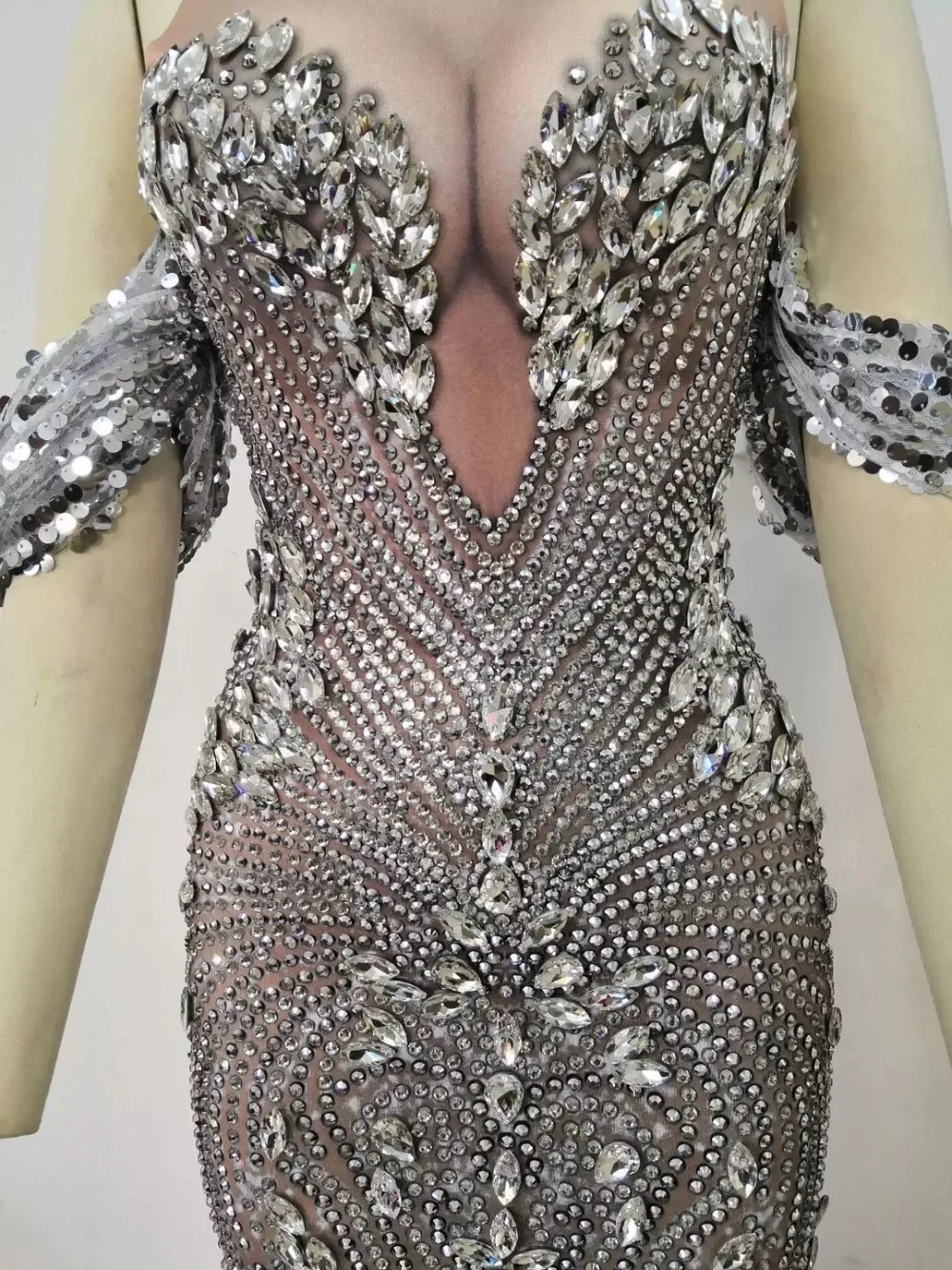 

Diamond wedding party Long Big Tail Dress Costume Prom Birthday Celebrate Dresses Sequins Nude Dress