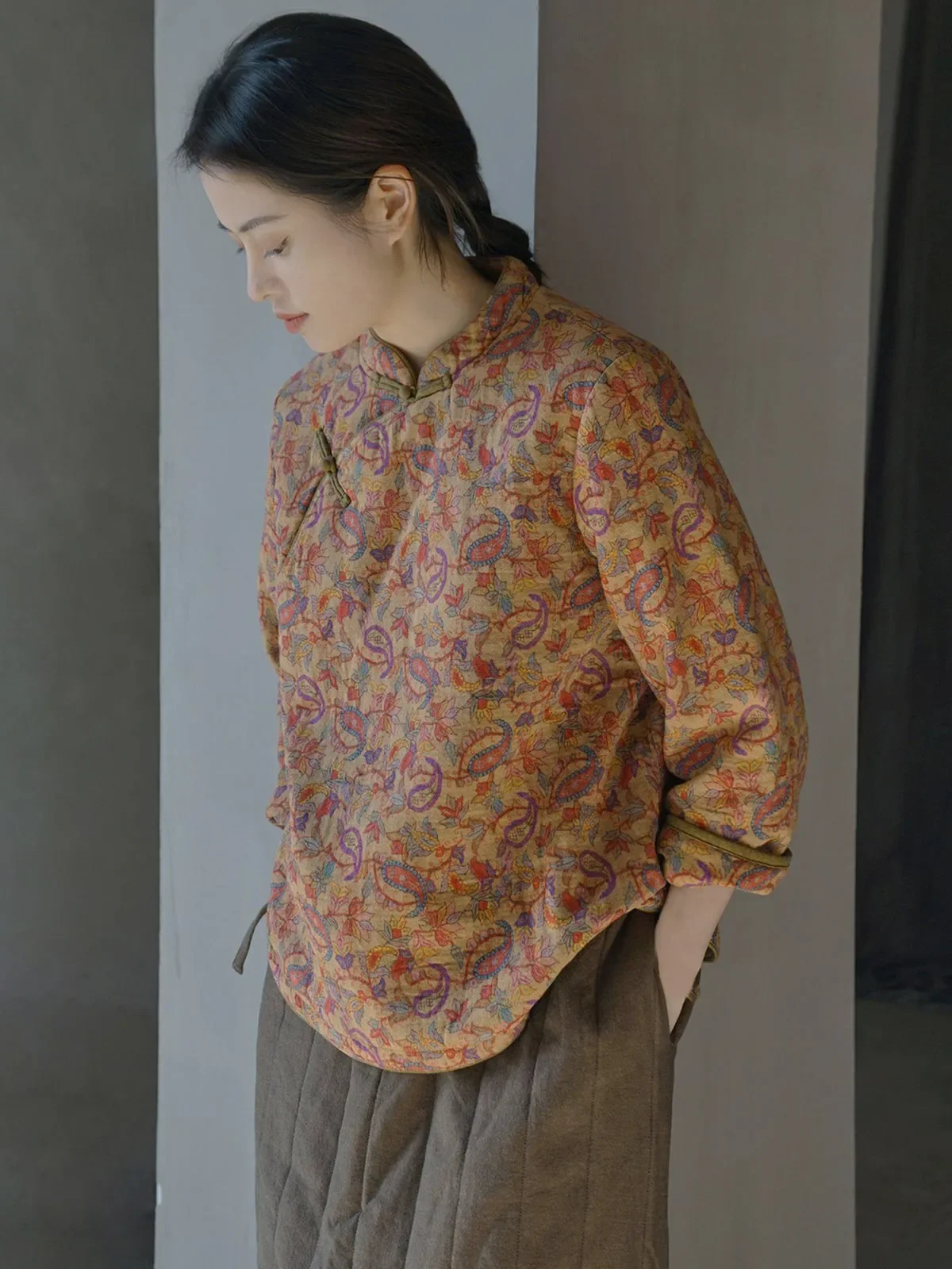 Women's Floral Pattern Stand Collar Soft Quilted Jacket Retro Chinese Traditional Frog Button Cheongsam Style Fitted Short Coat