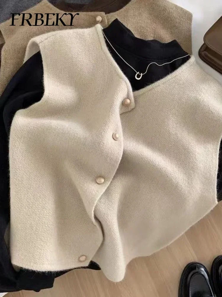 

Autumn New Single-breasted Round Neck Knitted Waistcoat Korean Fashion Sleeveless Vest Top Outerwear Office Lady Knitwear Jumper