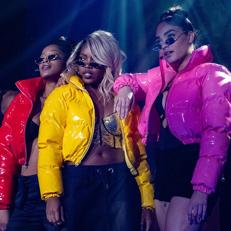 

Модная милая женская яркая розовая куртка-пуховик из искусственной кожи, зимние теплые пальто с пузырьками, блестящие кожаные парки на пуху, укороченные куртки на молнии, парки