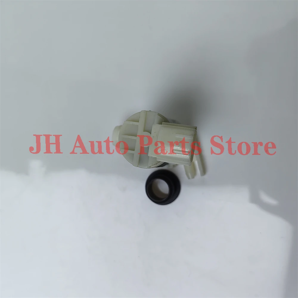 مضخة غسيل الزجاج الأمامي JH لنيسان باترول Gr V NP300 نافارا 28920-AR000 28920AR000