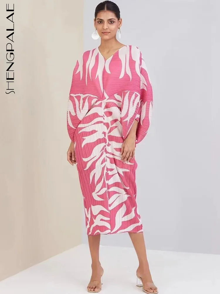 SHENGPALAE Pleated Print Dress Women V Neck Full Batwing Sleeve Loose Medium Long New 2024 Female Casual Long Dresses 2M538