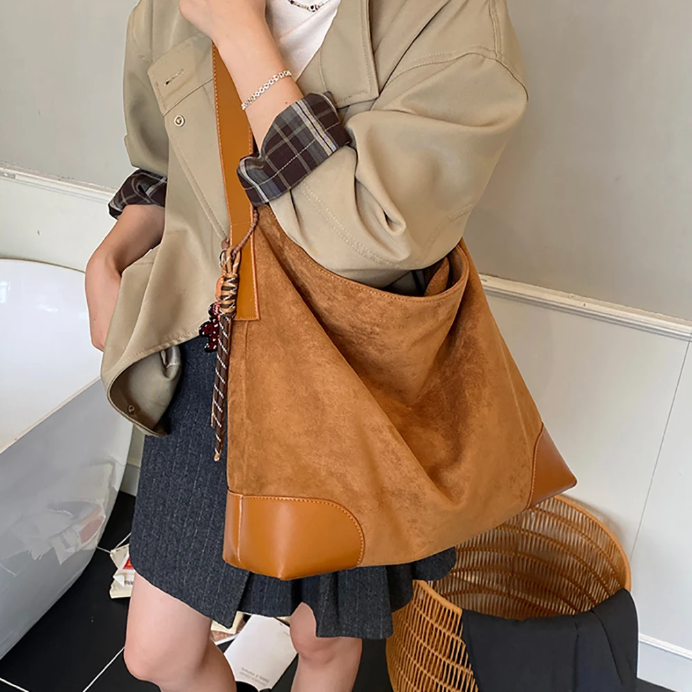 

American Vintage Women's Shoulder Bag Trendy Large Capacity Suede Handbags Autumn Winter Casual Traveling Tote Bags