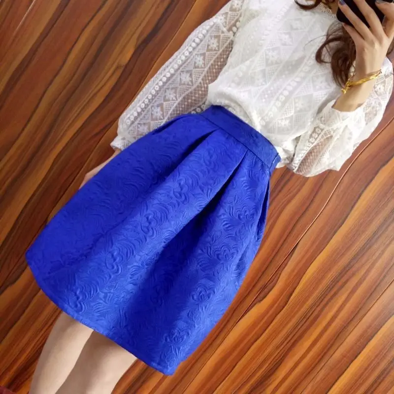 กระโปรงทรงเอพลีทสีแดงและน้ำเงินแบบเรียบ ความยาวปานกลาง สไตล์เกาหลี เอวสูง ทรงพอง สำหรับฤดูใบไม้ผลิและฤดูใบไม้ร่วง ปี 2025 ผ้าบางสำหรับผู้หญิง