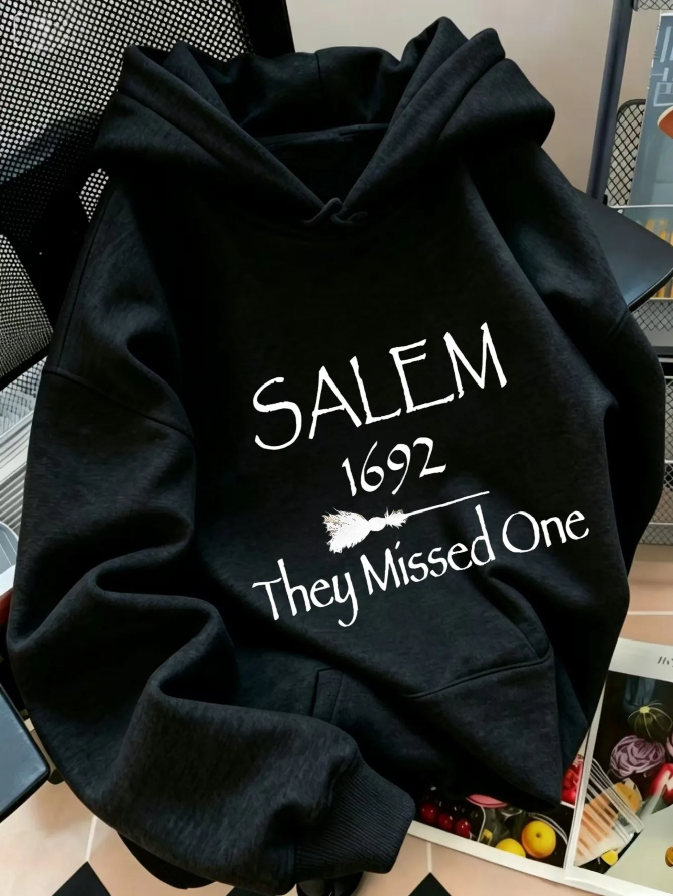 1 Pack Women'S Hoodie, Unisex Hoodie, Women'S Sports Casual Long Sleeve Salem 1692 They Missed One Halloween Graphic Hoodie Pullover Fleece Hoodie Great Halloween Gift for Girlfriend Wife And, Ideal for Spring, Autumn, And Winter