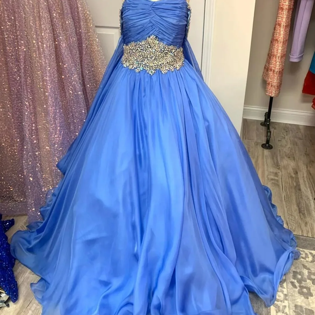 ชุดเดรสงานแต่งงานสำหรับเด็กแบบสั่งทำพิเศษ ผ้าทูลล์ ประดับโบว์เรียบง่าย ชุดเดรสเด็กหญิงถือดอกไม้ ชุดเดรสยาวสำหรับงานวันเกิด ชุดเดรสยาวถึงพื้น ชุดเดรสสำหรับงานเลี้ยงฉลองวันเกิดครั้งแรก