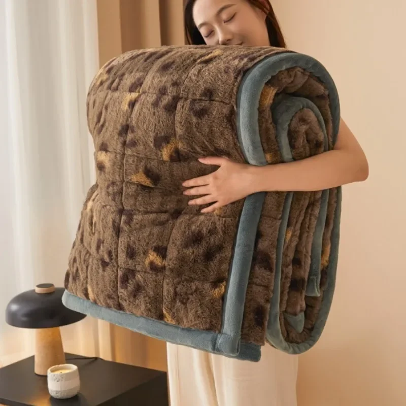 Luxury Sweat Wicking Breathable German Velvet Imitation Cashmere Milk Velvet Three Layers Quilted Thickened Warm Winter Blanket