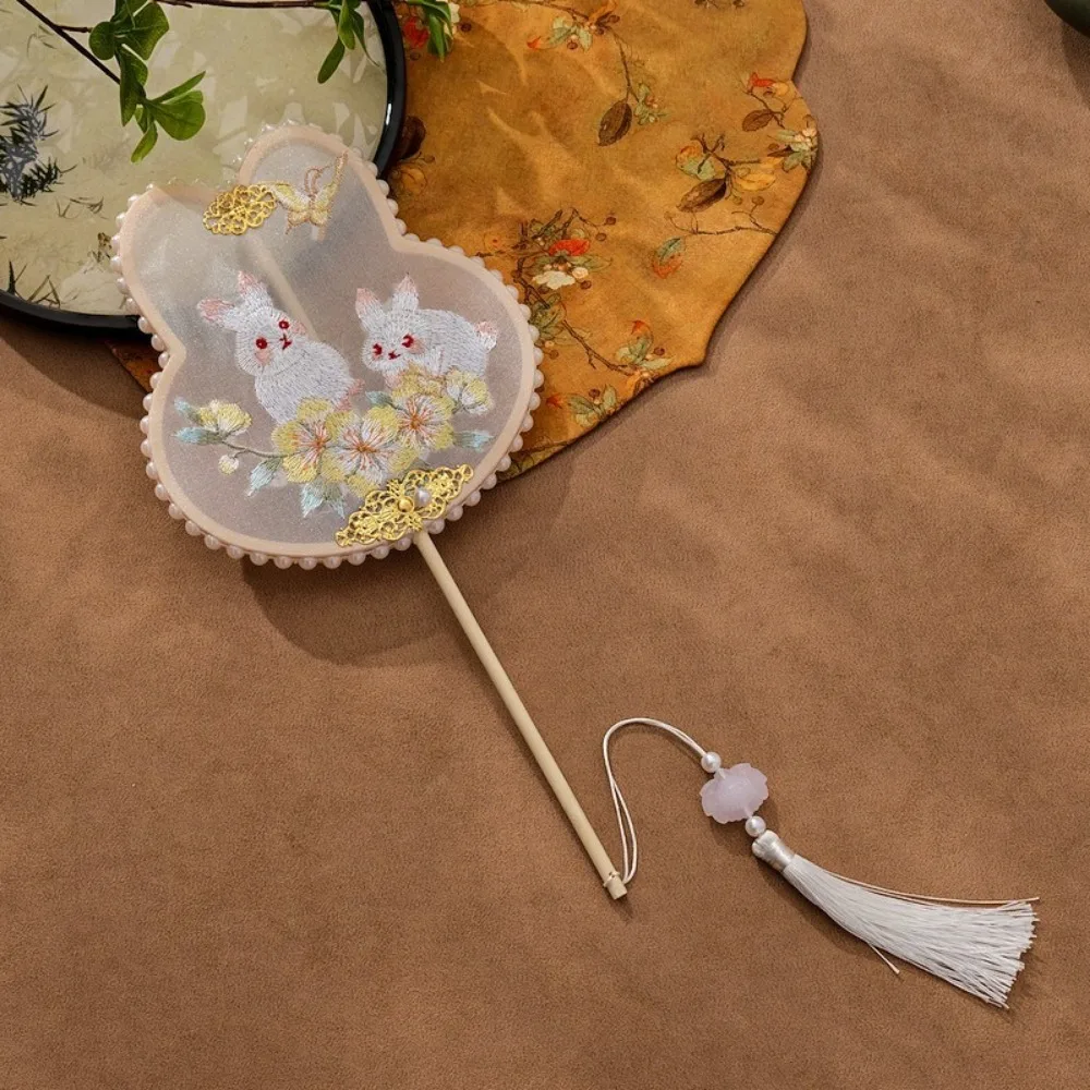 Éventail brodé chinois à poignée longue, en forme de lapin, style ancien, avec pompon et perles, pour la danse
