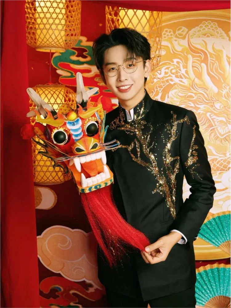 

A stand-up collar handcrafted beaded Zhongshan style men's new Chinese-style suit