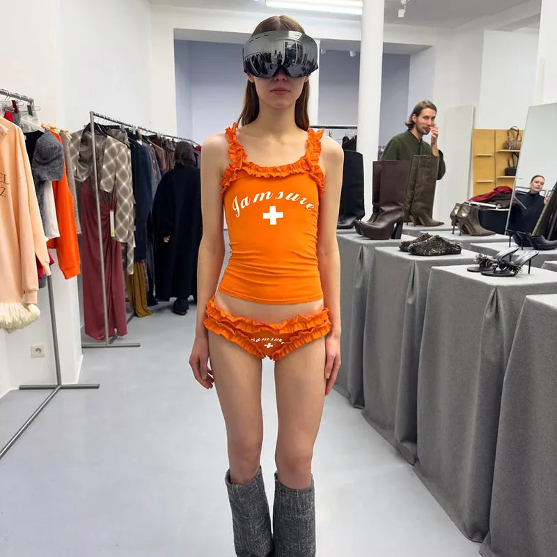 Rüschen Damen-Bikini-Set, einfarbig, ärmellos, bauchfreies Top, Mini-Shorts, passendes Set, 2025, Sommer-Badeanzüge, sexy Club-Party-Outfits