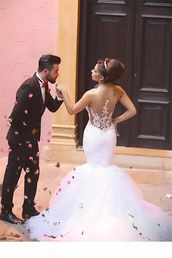 Robes de sirène personnalisées bretelles Spaghetti cristaux de perles dentelle Applique Sexy Illusion dos balayage Train jardin robe de mariée Ves