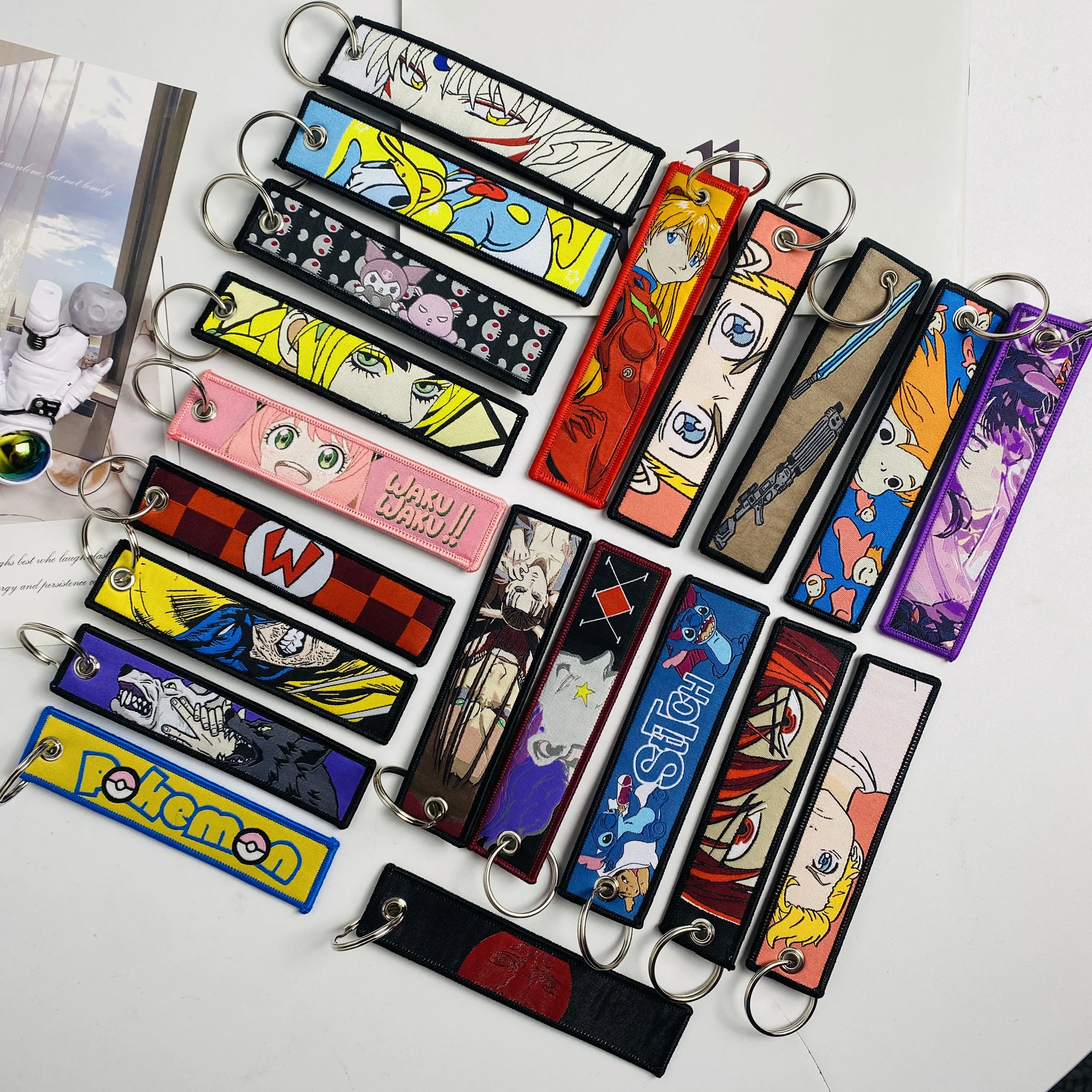 Wholesale Freeshipping Mix Anime Embroidered Keys Tag Keychains Jet Tag Women Keyring Car Keys Backpack Jewelry Accessories Gift