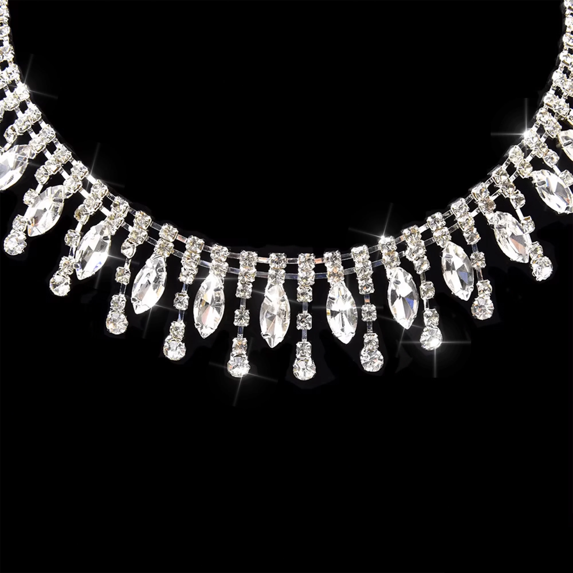 

Серебряная цепочка с кристаллами маркизы - элегантное украшение своими руками для аксессуаров для одежды