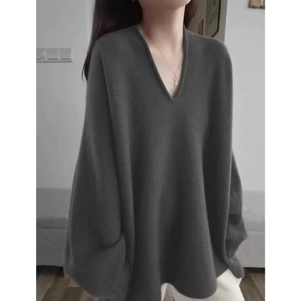 

Minimalist V-neck cashmere knitted sweater women autumn and winter loose sweater mid-length wool base layer top