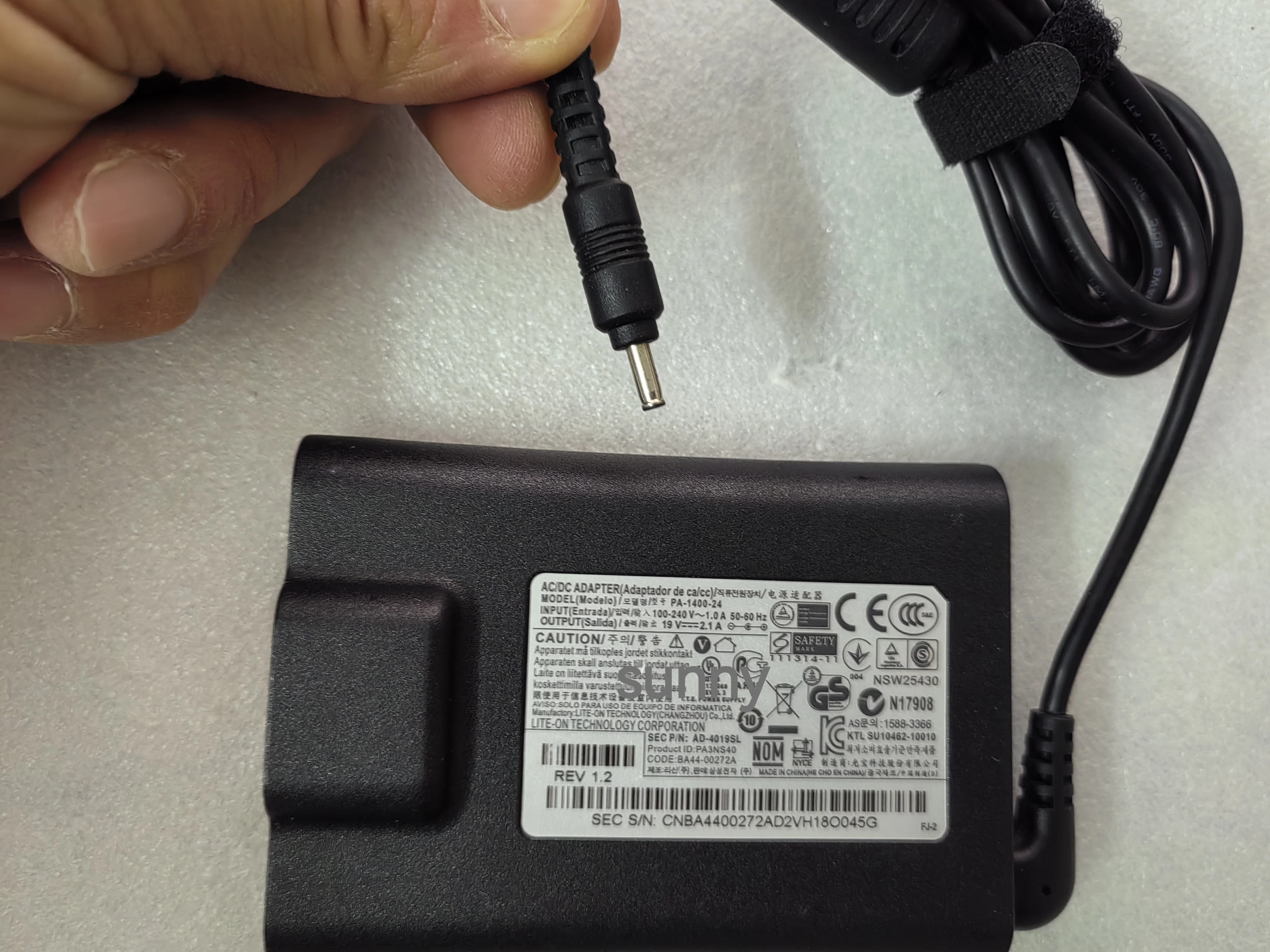 OEM 19V 2.1A PA-1400-24 3.0mm*1.1mm 40W For Samsung Flex Alpha NP730QCJ-K01US Notebook Slim REV:1.2 AC Adapter