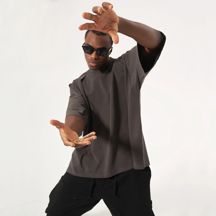 

Новая мужская футболка из плотного хлопка с коротким рукавом, круглым вырезом, летняя, однотонная, повседневная, комфортная, дышащая, базовая модель.