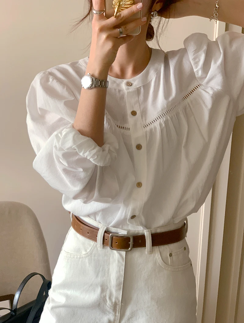 Elegant round Neck Long Sleeve Shirt Women's Slim Fit Hollow out Lace Design Single Button up Top Korean Style Commute Wind
