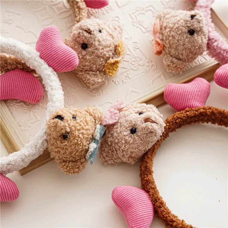 Cute bear hair band three-dimensional cartoon plush play doll head hoop girl heart wash hair card wide edge press hair card girl