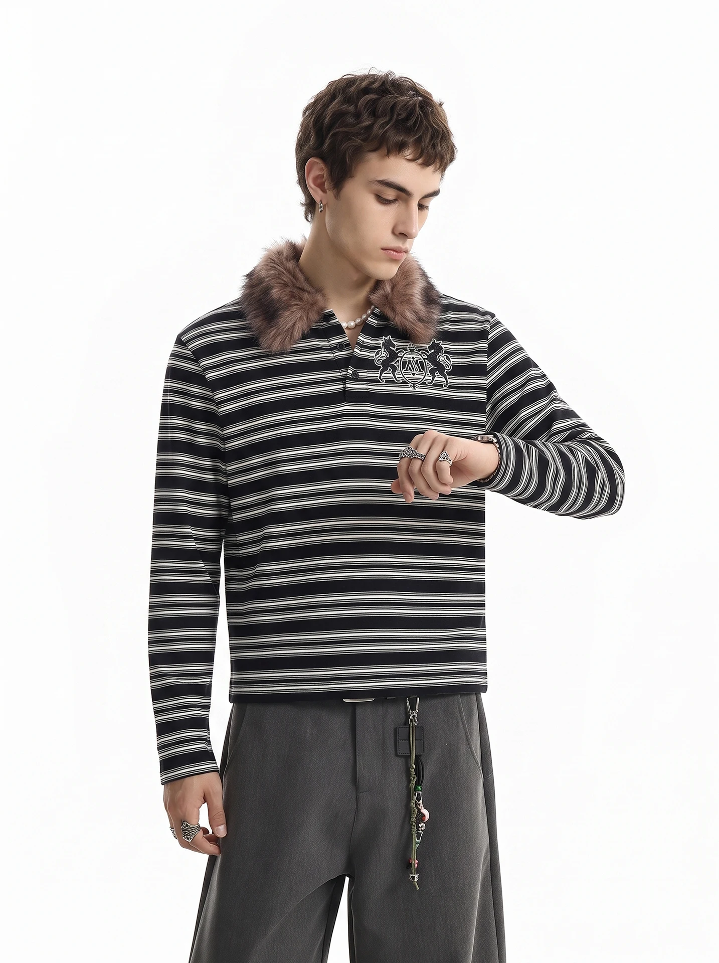 BETEBULE American High Street Print Stripe Detachable Fur Collar Long Sleeve Men's T-shirt Vintage Short Wide Top