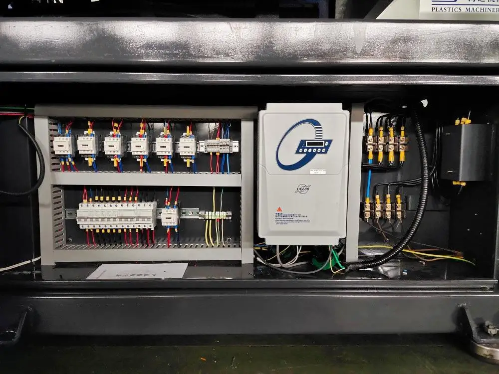 آلة قولبة الحقن Haida Servo 250T تنتج ملحقات شماعات الستائر البلاستيكية عالية الدقة 210 لتر لصنع أسعار المصنع #5