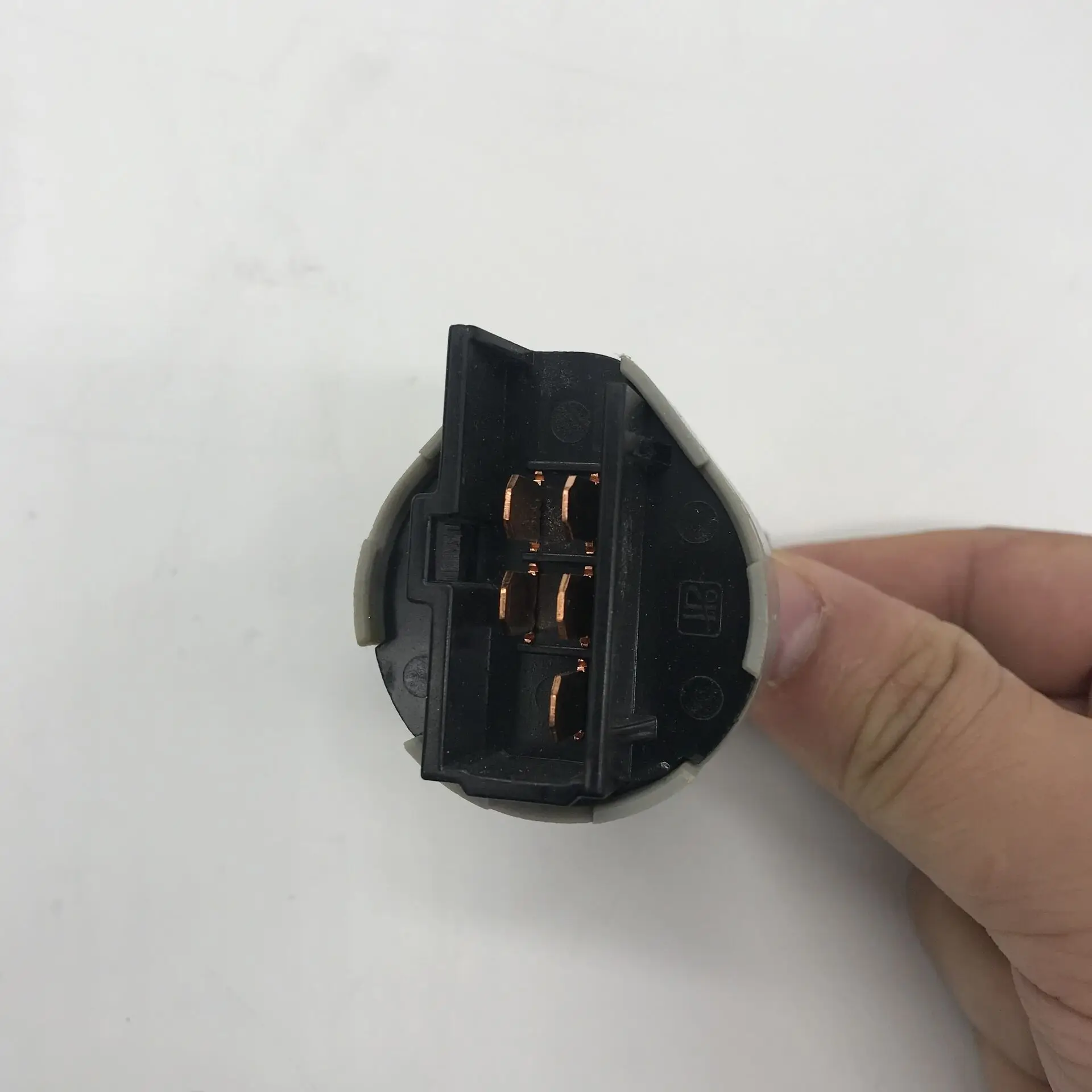 Auto parts High quality for  Dongfeng DFM popular Lingzhi V3 M3 M5 post-air conditioning switch  wind speed switch AC switch