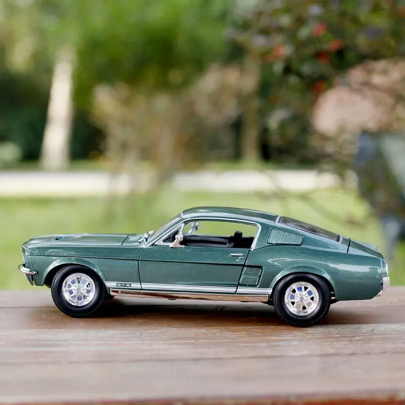 Maisto Original Genuine 1/18 1967 Ford Mustang Gta Fastback Replica Car Model Alloy Casting Collectible Toys Ornaments