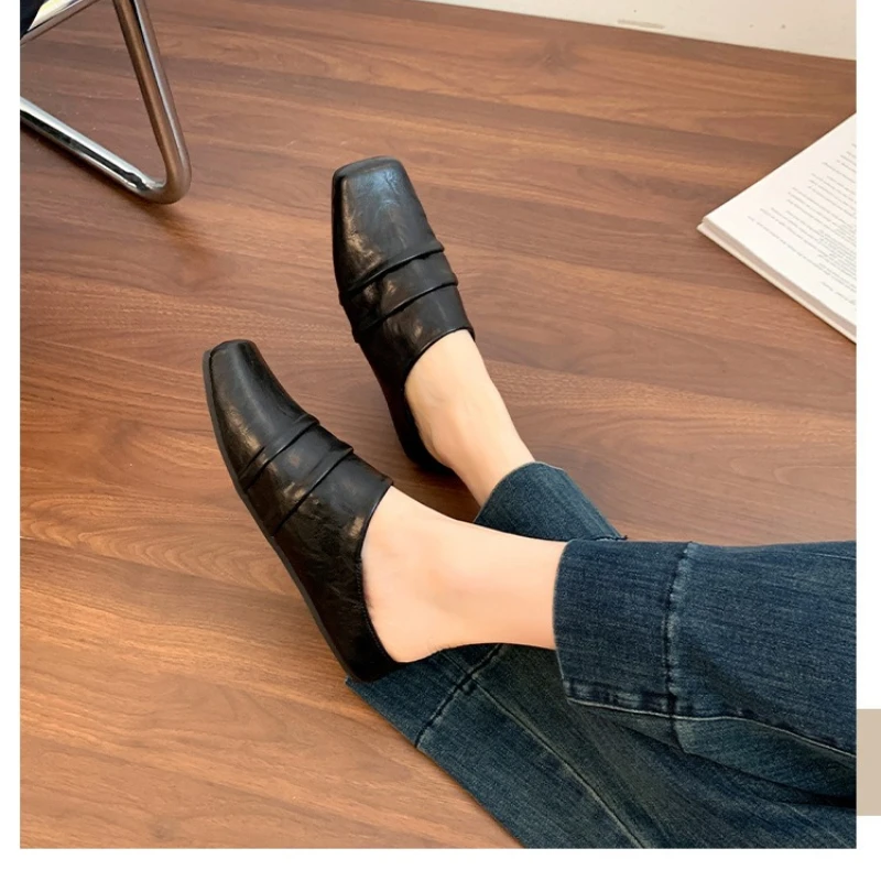 2025 جديد الصيف النساء البغال الجلود الأحذية النسائية غطاء حذاء مزود بفتحة للأصابع تربيع تو صنادل كعب منخفض مطوي النعال الحديثة #5