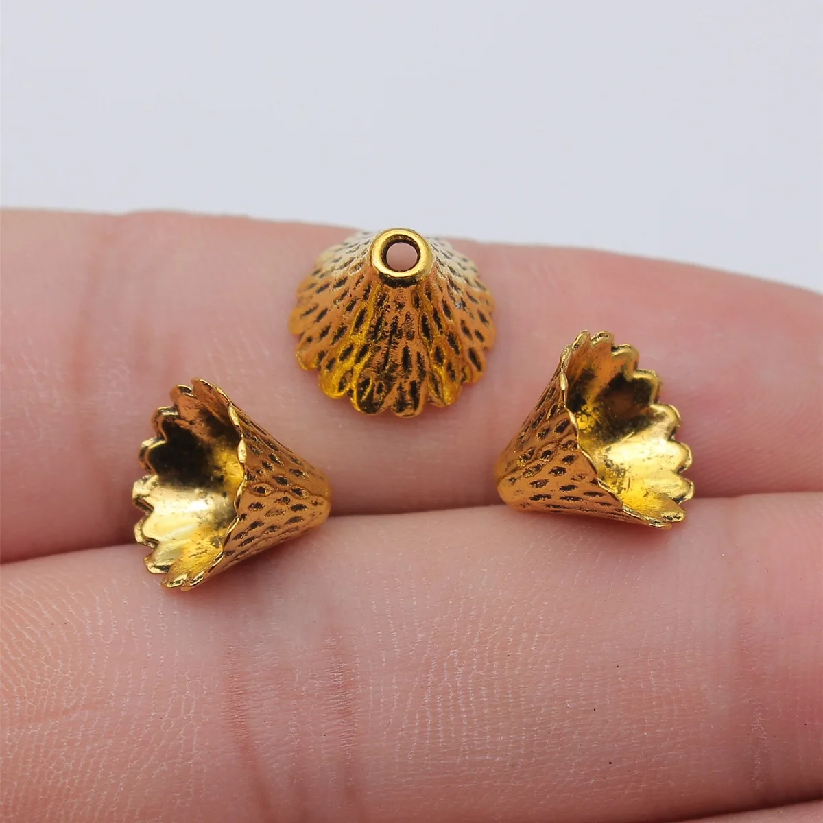 WYSIWYG 20pcs 12x12x9mm 2 Colors Tapered Tassel End Caps Pendant For DIY Jewelry Making Handmade Jewelry Findings