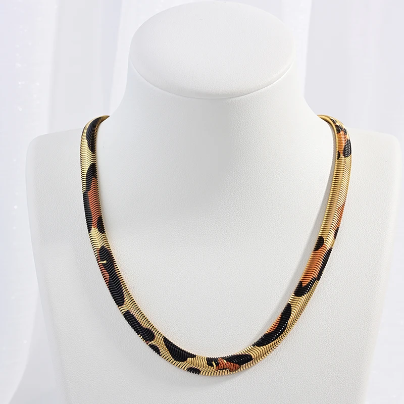 ZHUKOU Popular Fashion Hip-hop Style Unisex Couple Leopard Snake Print Necklace 18K Golden-plated Brass Metal Jewellery:VL576