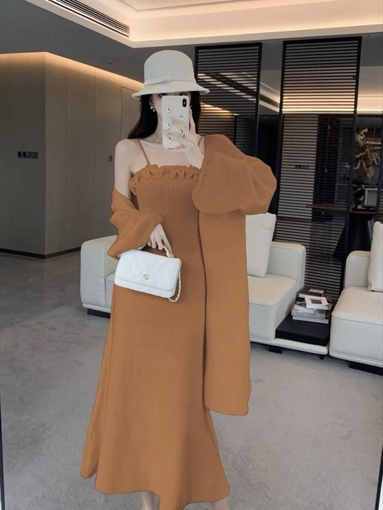 

Темперамент во французском стиле, нежное вязаное длинное платье на подтяжках + свободный халат, женский осенне-зимний комплект из двух предметов