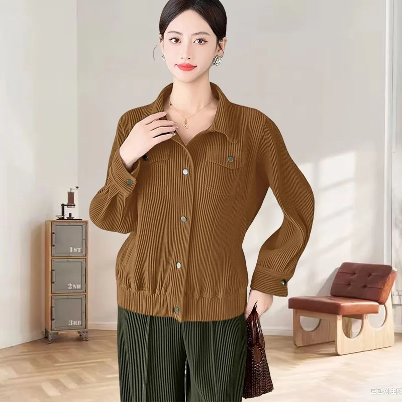 

Плиссированная куртка Miyake, осень 202, утолщенная простая модная повседневная универсальная свободная куртка для поездок на работу, новая женская одежда для пожилых людей