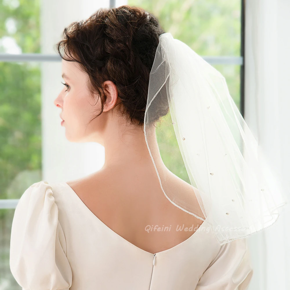 Simple Pearl Beaded Short Wedding Veil with Comb Marriage Shoulder Bridal Veils Accessories image 6