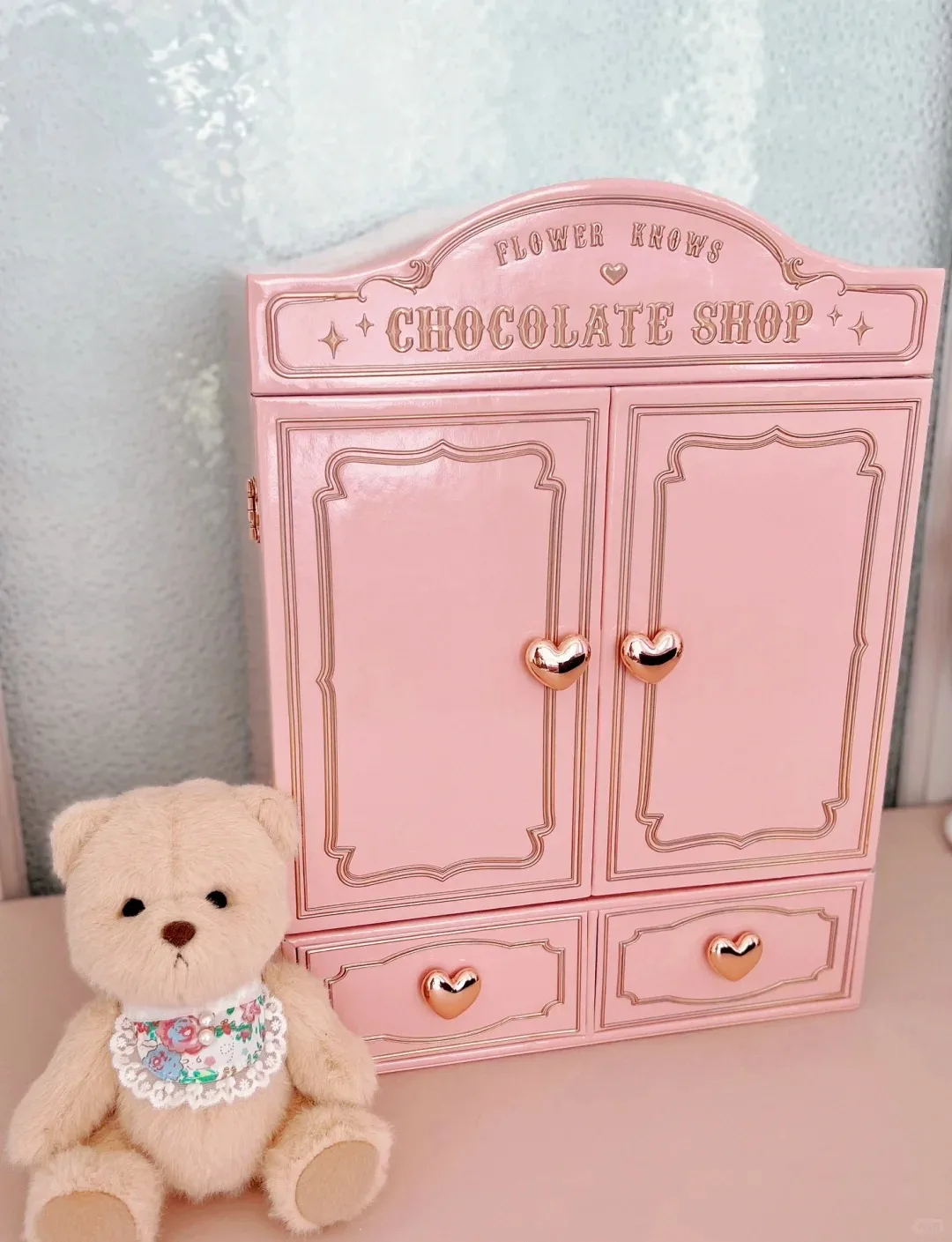 

Подарочная коробка Flower Know Chocolate Store (только коробка)
