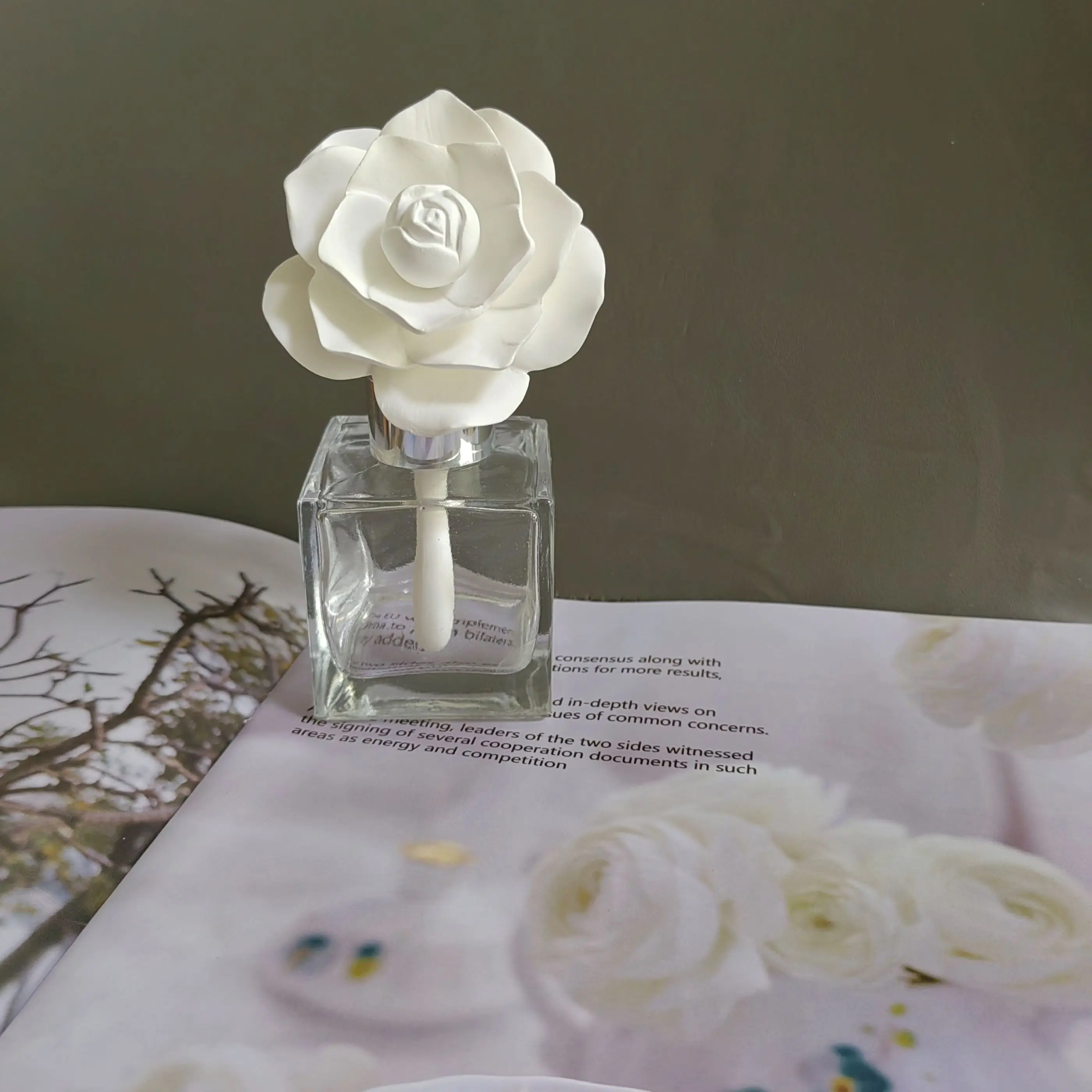 Ceramic Flower with Empty Clear Glass Bottle ,Home Fragrance Decor Aromatherapy Diffuser For Office, Bedroom and Washroom