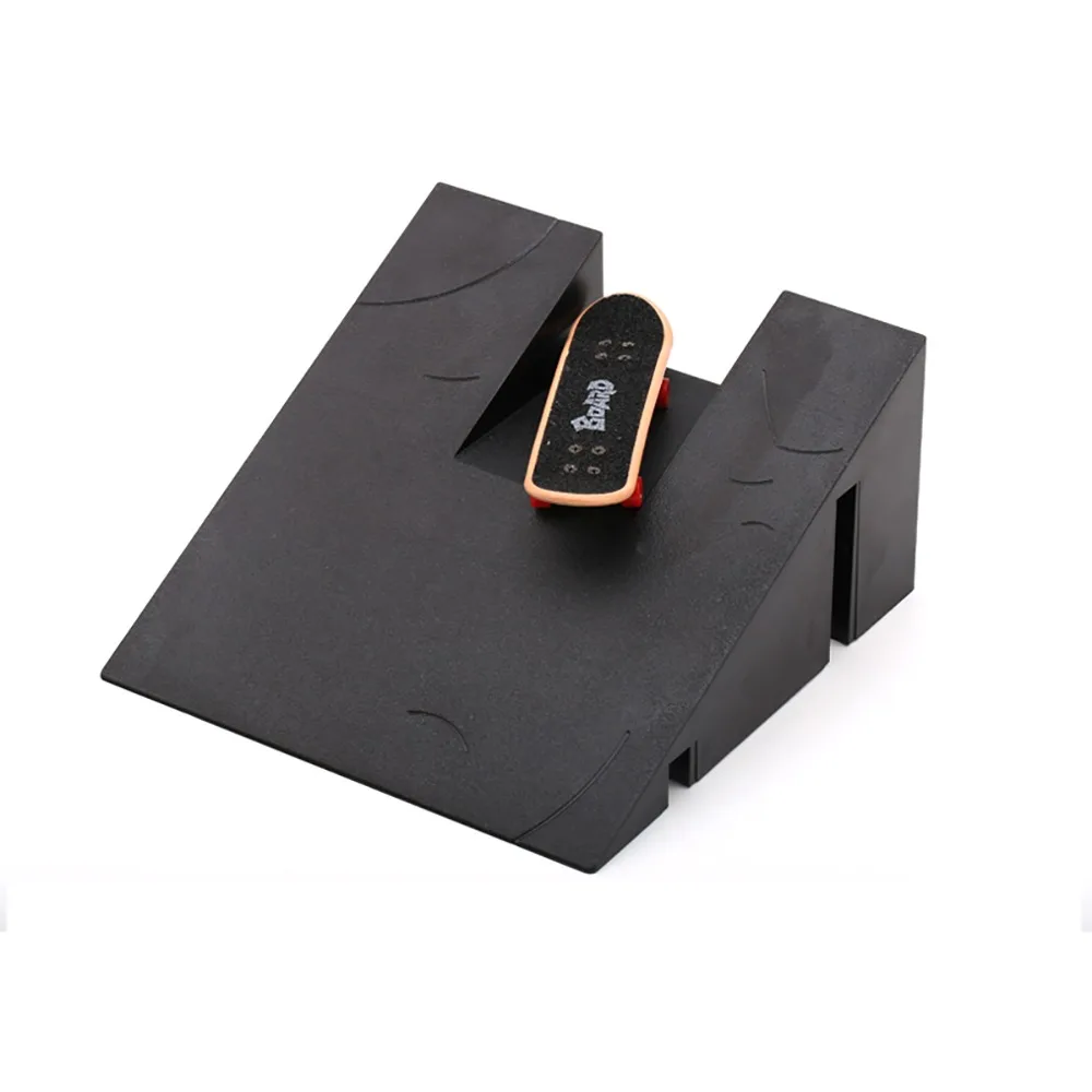 1Set Durable Fingers Training Skate Park Ramp Set Funny Black Tech Practice Deck Plastic Finger Skateboards Children