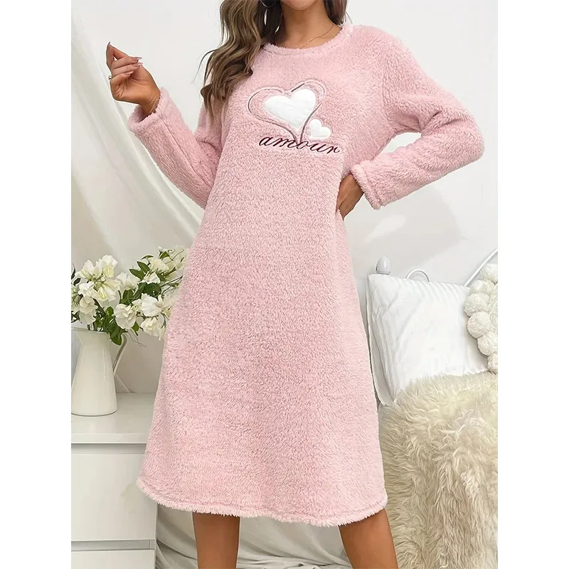

Women Flannel Velvet Nightdress Autumn Winter Thicken Warm Nightgown Heart Sleepwear Comfortable Female Causal Home Clothes