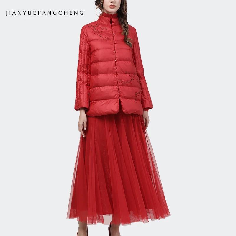 Vintage Bestickt Chinesischen Rot Frauen Unten Jacke Lose Plus Größe Warme Verdicken Weiße Ente Unten Puffer Mantel Weibliche Winter Parkas