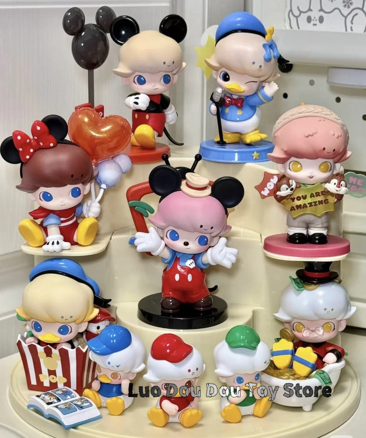 

Genuine Dimoo World Disney Series Blind Box Collection Mysterious Surprise Box Guess Bag Customized Trend Play Model Doll Toy