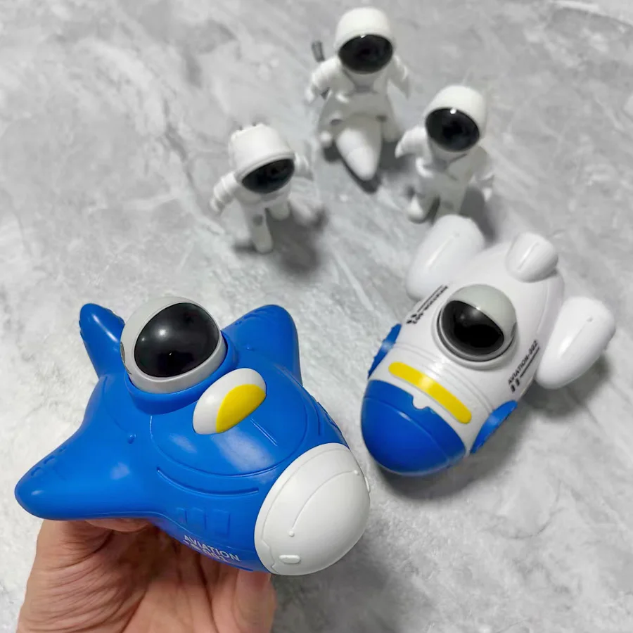 

Набор игрушек на космическую тематику для мальчика, вмещает запуску космических челнок, космонавтов, стрел и космического корабля. Детский подарок на день рождения