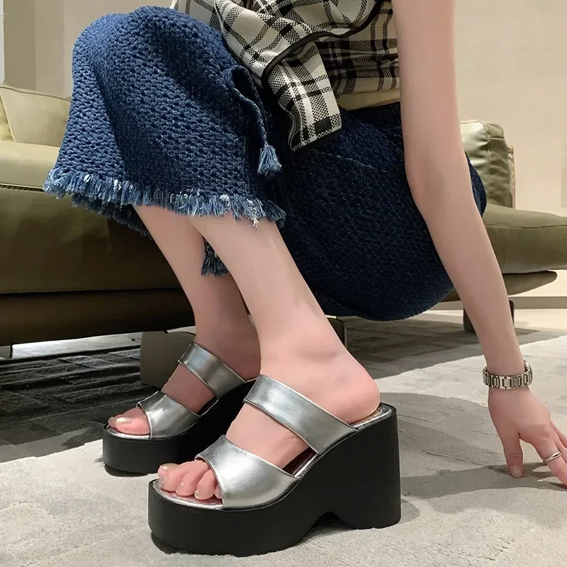 Hot Selling Women Shoes 2024 Modern Women's Slippers Thick Sole Formal Slippers Women's Extra High Wedge Open Toe Women's Shoe