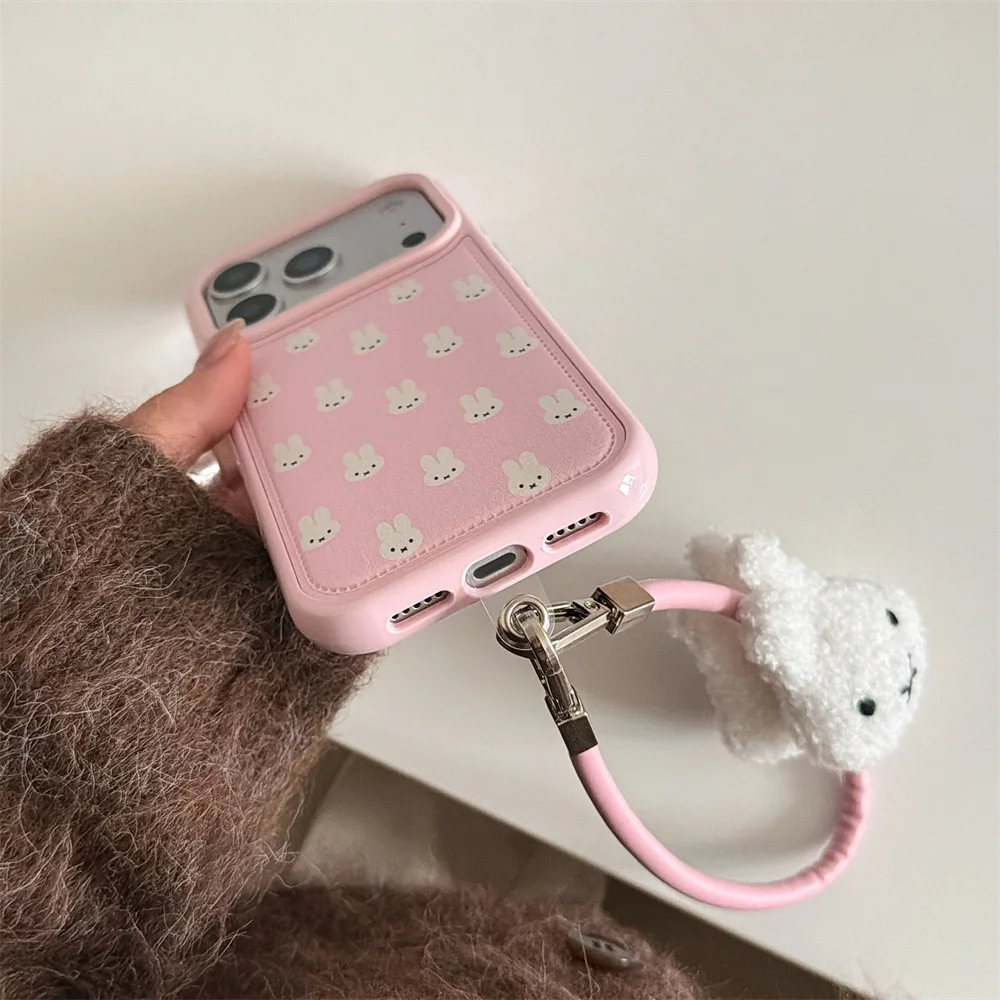 Casing HP Kulit Lucu Motif Kelinci Pink Gaya Korea untuk iPhone 13 14 15 16 Pro Max 17 dengan Tali Gantungan dan Liontin Kartun Fashion